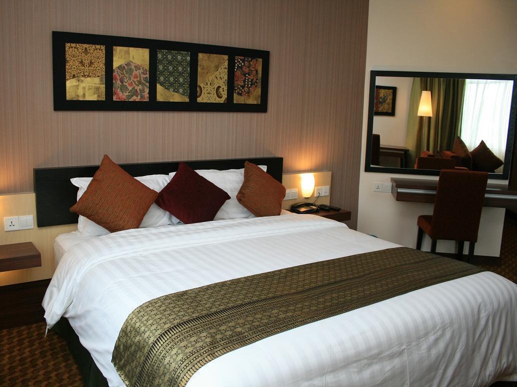 Rhr Hotel Kajang Exterior photo