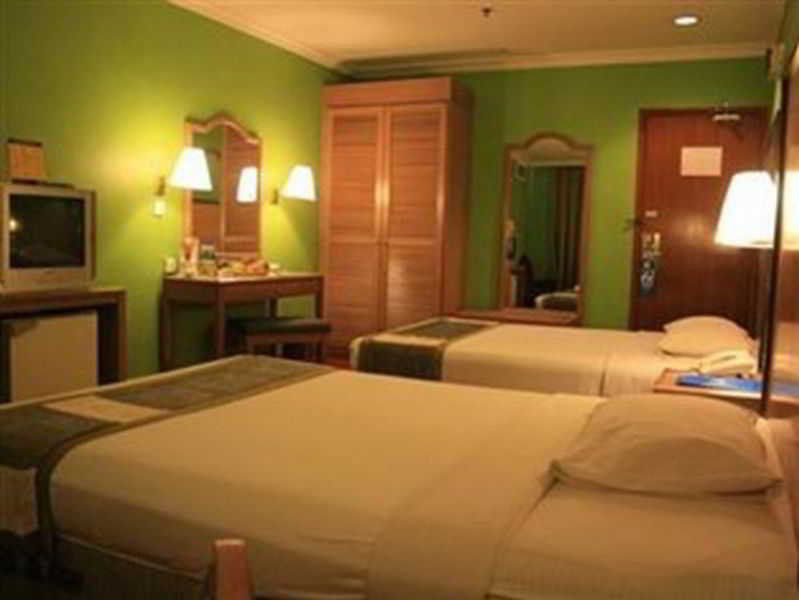 Rhr Hotel Kajang Exterior photo
