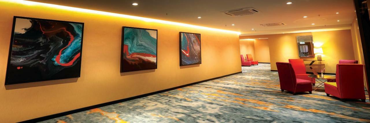 Rhr Hotel Kajang Exterior photo